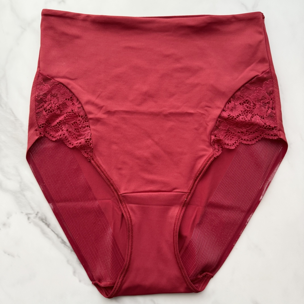 NWT SOMA VANISHING TUMMY WITH LACE HIGH-WAIST BRIEF PANTY IN PAINT THE TOWN RED